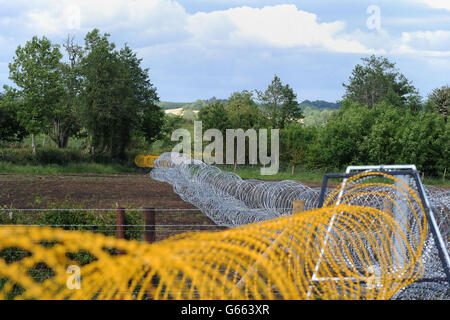 Filo di intreccio attorno a Lough Erne e all'area circostante prima del Vertice G8. Foto Stock