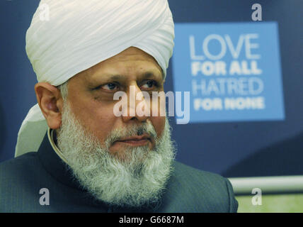 Hadhrat Mirza Masroor Ahmad, leader mondiale della comunità musulmana di Ahmadiyya, parla oggi alla Camera dei Comuni di Londra prima di un pranzo per celebrare il centenario della comunità musulmana di Ahmadiyya. Foto Stock