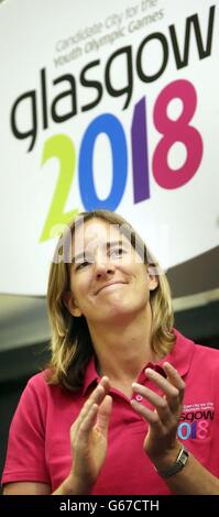 Olympian Katherine Grainger al Glasgow Club in Scozia, a seguito dell'annuncio che l'offerta di Glasgow di ospitare i Giochi Olimpici della Gioventù 2018 fallì. Foto Stock