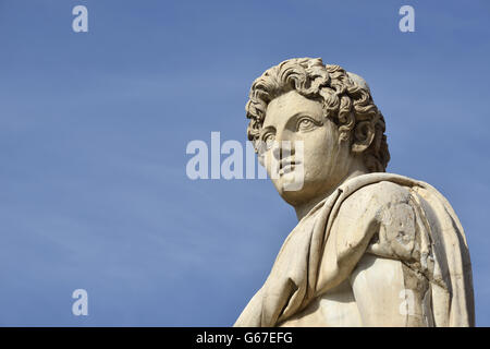 Antica statua romana di Dioskouri alla sommità del colle Capitolino Scala e balaustra, nel centro di Roma (I secolo a.C.) Foto Stock