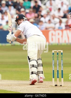 Cricket - International Tour Match - Essex / Inghilterra - giorno due - County Ground. James Mickleburgh dell'Essex piaccia durante il secondo giorno della partita internazionale di riscaldamento al County Ground di Chelmsford. Foto Stock