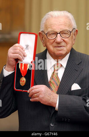 SIR NICHOLAS WINTON Foto Stock