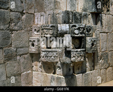 Civiltà Maya. Uxmal città. Maschera di pietra. Periodo classico. Regione Puuc. Yucatan. Messico. Foto Stock