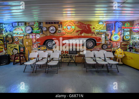 Interno del Bob Vicolo di benzina sulla storica Route 66 in Missouri Foto Stock