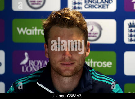 L'Inghilterra del Jos Buttler durante una conferenza stampa a Edgbaston, Birmingham. Foto Stock