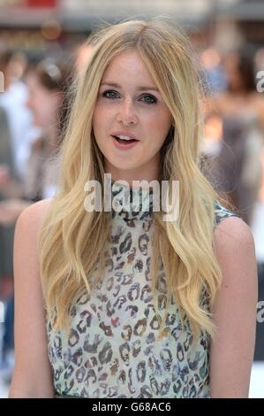 Diana Vickers arriva alla prima britannica del Lone Ranger, al cinema Odeon West End di Londra. Foto Stock