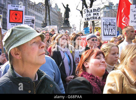 Dublino anti guerra marzo Foto Stock