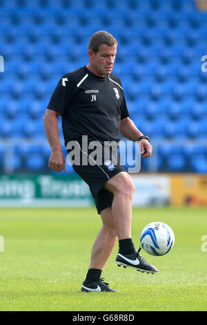 Calcio - Pre-Season friendly - Shrewsbury Town / Birmingham City - New Meadow. John Vaughan, allenatore di portiere della città di Birmingham Foto Stock