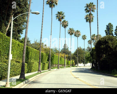 Strada a Beverly Hills. Una vista generale di una strada a Beverly Hills. Foto Stock