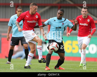 Calcio - Pre-Season Friendly - Cheltenham Town v Cardiff City - Business Abbey Stadium Foto Stock