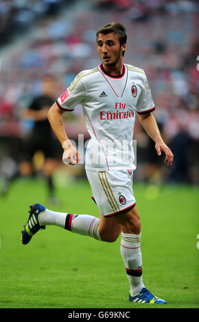 Calcio - 2013 Audi Cup - Semifinale - Manchester City v AC Milan - Allianz Arena. Bryan Cristante, AC Milano Foto Stock
