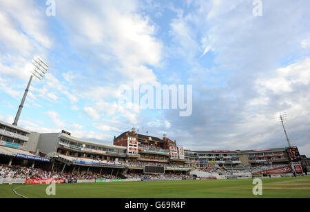 Cricket - Yorkshire Bank 40 - Gruppo B - Surrey / Essex Eagles - The Kia Oval. Una vista del cielo sopra il Kia Oval Foto Stock