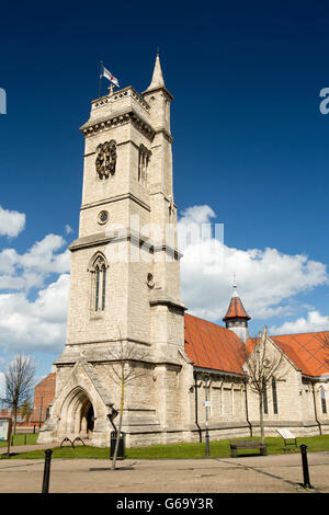 Regno Unito, County Durham, Hartlepool, Galleria d'arte e un centro per informazioni turistiche nella ex chiesa Foto Stock