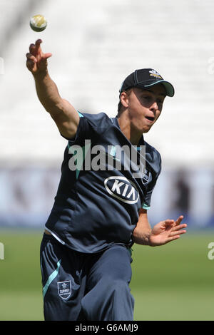 Cricket - Yorkshire Bank Pro40 - Gruppo B - Surrey / Derbyshire - The Kia Oval. Freddie van den Bergh, Surrey Foto Stock