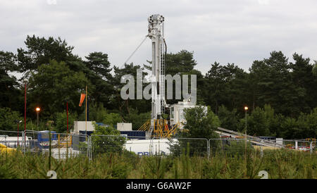 Una visione generale del sito di perforazione di test di Cuadrilla a Balcombe, nel Sussex occidentale, in quanto gli attivisti anti-fracking rimangono sulla scena prima di un campo programmato per il fine settimana. Foto Stock