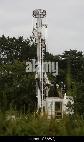 Una visione generale del sito di perforazione di test di Cuadrilla a Balcombe, nel Sussex occidentale, in quanto gli attivisti anti-fracking rimangono sulla scena prima di un campo programmato per il fine settimana. Foto Stock