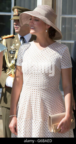 La Principessa Alexandra di Lussemburgo assiste il Te Deum presso la cattedrale di Notre-dame in Lussemburgo durante la Giornata Nazionale, 23 giugno 2016. Membri della famiglia Granducale a cui hanno partecipato le cerimonie al giorno nazionale. © dpa picture alliance/Alamy Live News Foto Stock