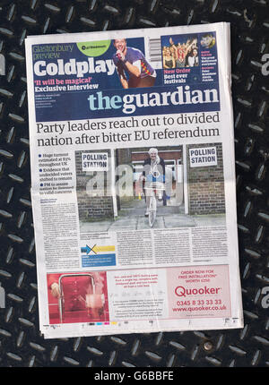 Quotidiano britannico The Guardian pagina anteriore il giorno dopo il referendum dell'UE. Foto Stock