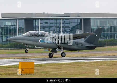 Textron AirLand Scorpion (Cessna E530) multirole aeromobili (N531TA) a Farnborough Airshow internazionale. Foto Stock