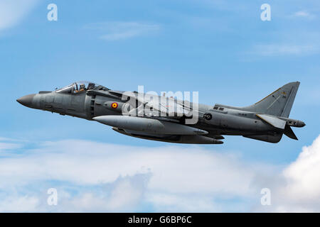 Marina spagnola (Armada Española) McDonnell Douglas EAV-8B Harrier Jump Jet a Farnborough Airshow internazionale Foto Stock