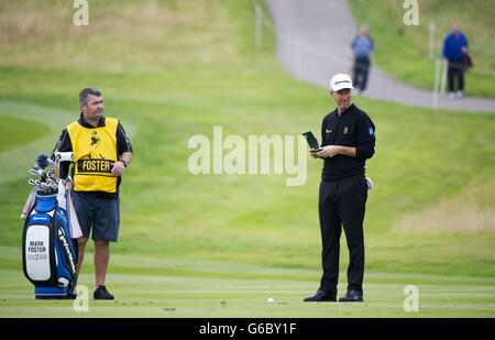 Englands Mark Foster sulla nona buca durante il secondo giorno dei Johnnie Walker Championships 2013 a Gleneagles, Perthshire. Foto Stock