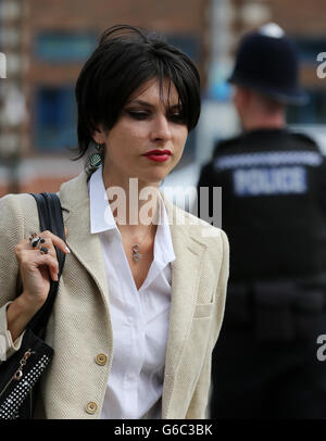 Anti Fracking contestatori causa in tribunale Foto Stock