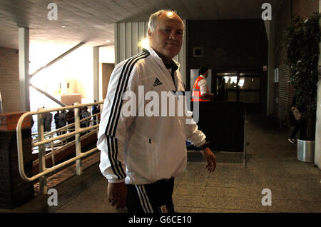 Calcio - Barclays Premier League - Newcastle United v Fulham - St James' Park. Martin Jol, direttore di Fulham, arriva allo stadio Foto Stock