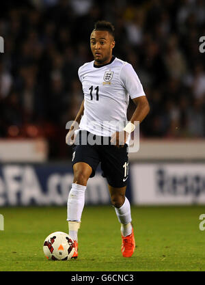 Nathan Redmond in Inghilterra durante la partita internazionale di amicizia a Bramall Lane, Sheffield. Foto Stock