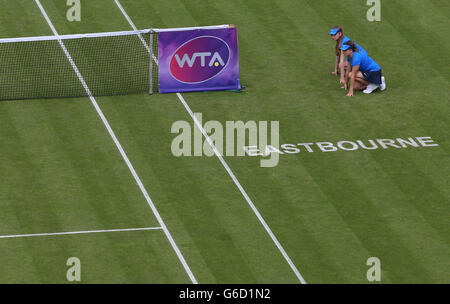 Sfera ragazzi e ragazze visto presso il Aegon International Eastbourne Tennis Tournament © James Boardman /Alamy Live News Foto Stock