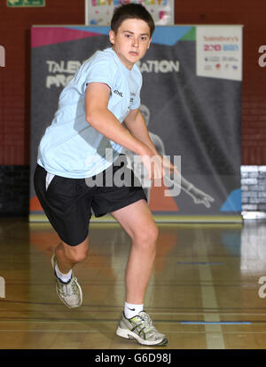 2013 Sainsbury's School Games - giorno due - Sheffield. I bambini devono allenarsi nella sala sportiva di Concord durante il secondo giorno dei 2013 Sainsbury's School Games al Concord Sports Center di Sheffield. Foto Stock