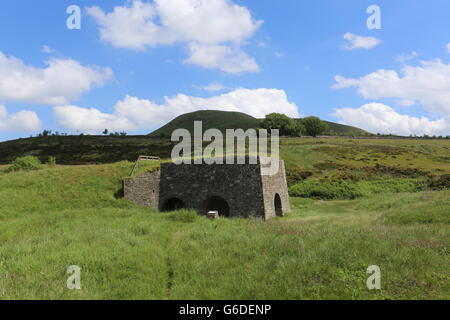 Forni per calce e Oriente Lomond, Lomond Hills Regional Park Fife Scozia Giugno 2016 Foto Stock