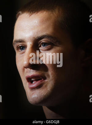 Ricky Burns durante la conferenza stampa al Marriott Hotel di Glasgow, in vista della sua lotta contro Raymundo Beltran sabato al SECC. Foto Stock