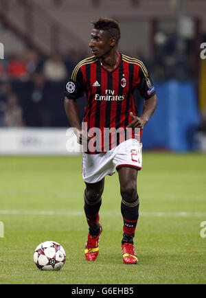 Calcio - UEFA Champions League - Gruppo H - AC Milan / Celtic - Stadio Giuseppe Meazza. AC Milan's Kevin Constant Foto Stock