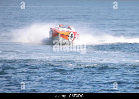 Il Rawbank Racing Team durante la cerimonia inaugurale Scottish Grand Prix del mare, tenutasi a Greenock sul Firth of Clyde. Foto Stock