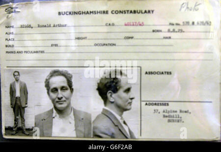 Il foglio di record della polizia di Great Train Robber Ronnie Biggs. Thames Valley Police ha aperto una nuova mostra presso il loro museo vicino a Reading, per celebrare il 40 ° anniversario della audace 2.5 milioni di rapine che è accaduto la notte dell'8 agosto 1963. . Foto Stock