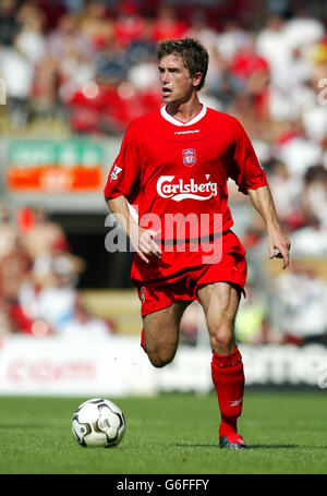 Harry Kewell in azione per Liverpool durante la loro pre-stagione amichevole contro spagnolo lato Valencia, ad Anfield, Liverpool. Foto Stock