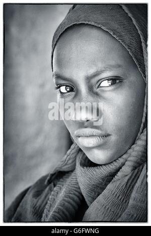 Ragazzina musulmana in un headcloth, Harar, Etiopia Foto Stock
