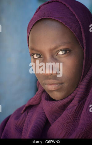 Ragazzina musulmana in un headcloth, Harar, Etiopia Foto Stock