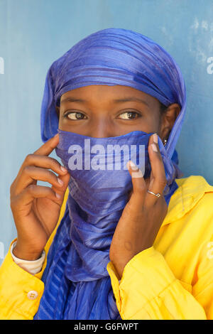 Ragazzina musulmana in un headcloth, Harar, Etiopia Foto Stock
