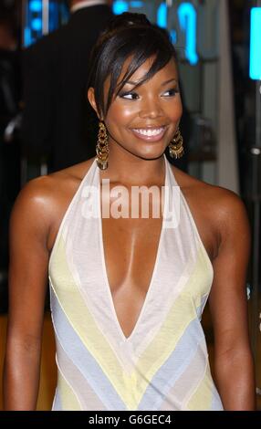 Protagonista del film Gabrielle Union arriva per la prima di Bad Boys II all'Odeon Leicester Square nel centro di Londra. Foto Stock