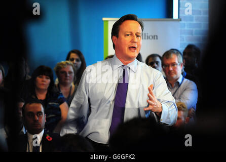 Cameron visite Carillion PLC Foto Stock