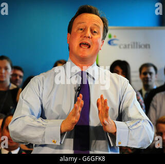 Cameron visite Carillion PLC Foto Stock