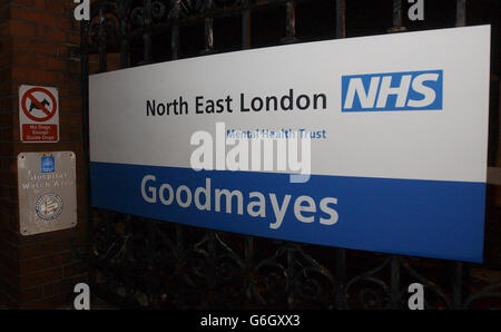 Il Goodmayes Hospital di Ilford, Essex, dove si riferisce che l'ex campione mondiale di pugilato pesi massimi Frank Bruno è tenuto in base ai termini delle leggi sulla salute mentale. Ufficiali di polizia hanno assistito nel rimuovere il padre di tre dalla sua casa vicino Brentwood, Essex, una fonte ha detto ieri notte. È stato trasferito nella cura di un NHS locale di salute mentale fiducia. La polizia di Essex avrebbe solo detto: 'Abbiamo assistito gli equipaggi di ambulanza per rimuovere un paziente da un indirizzo vicino a Brentwood.' La fonte ha aggiunto: "Il paziente è Frank Bruno. Mi risulta che sia stato sezionato". Il 41-year-old Foto Stock
