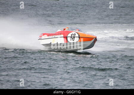 Il Rawbank Racing Team durante la cerimonia inaugurale Scottish Grand Prix del mare, tenutasi a Greenock sul Firth of Clyde. Foto Stock