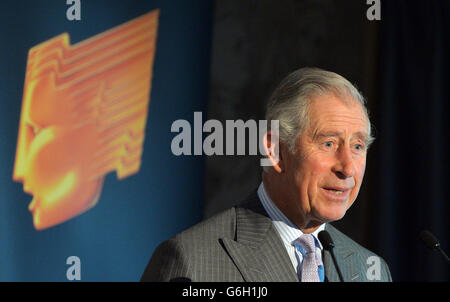 Il Principe del Galles durante il suo discorso alla Royal Television Society presso l'Hospital Club nel centro di Londra. Foto Stock