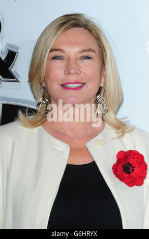 Amanda Redman frequenta la serata stampa di Jeeves&amp; Wooster al National Liberal Club presso il Royal Horseguards Hotel di Londra. Foto Stock