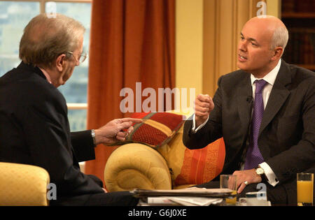 Iain Duncan Smith colazione con gelo Foto Stock