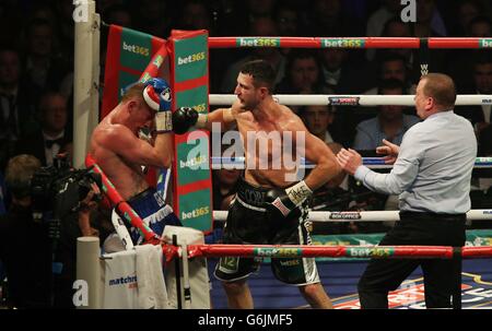 Boxing - WBA e IBF Super Middleweight Title - Carl Froch v George Groves - telefoni 4u Arena Foto Stock