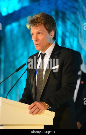 Jon Bon Jovi parla alla cena di gala Centrepoint a Kensington Palace, Londra. Foto Stock