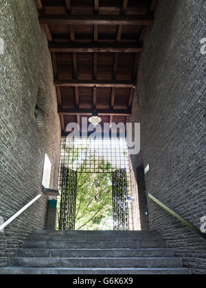 Costermano, Italia - 7 Maggio 2015: Il cimitero militare tedesco di Costermano si trova in una zona collinare sulla riva orientale del L Foto Stock